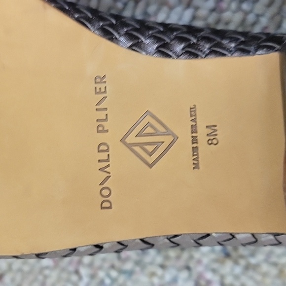 Donald Pliner, Juliet Ballet Flat In Pewter Sz 8. Leather Upper And Soles. NWOT - Picture 5 of 5